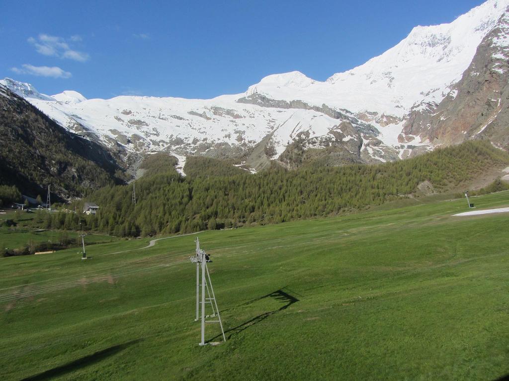 Dolce Vita Saas-Fee Ruang foto
