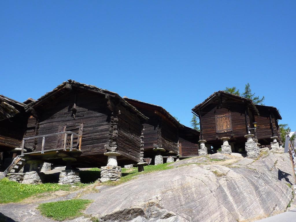 Dolce Vita Saas-Fee Bagian luar foto